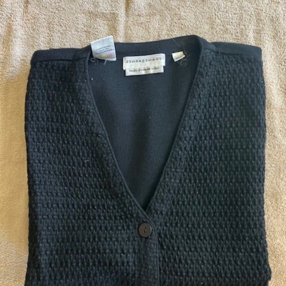 Jhanesbanes Men's black sleeveless casual V-Neck sweater